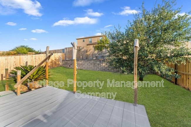 Building Photo - 10926 Acorn Canyon