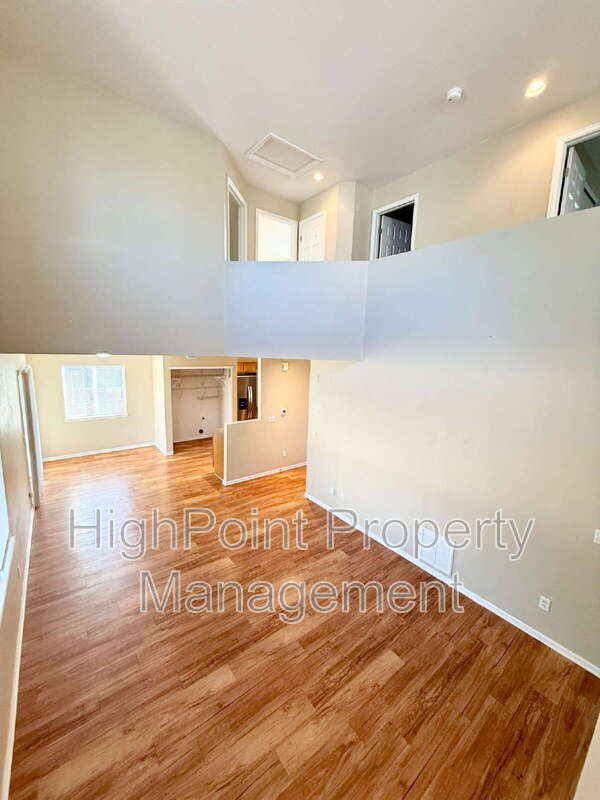 Building Photo - 5187 Pelican St