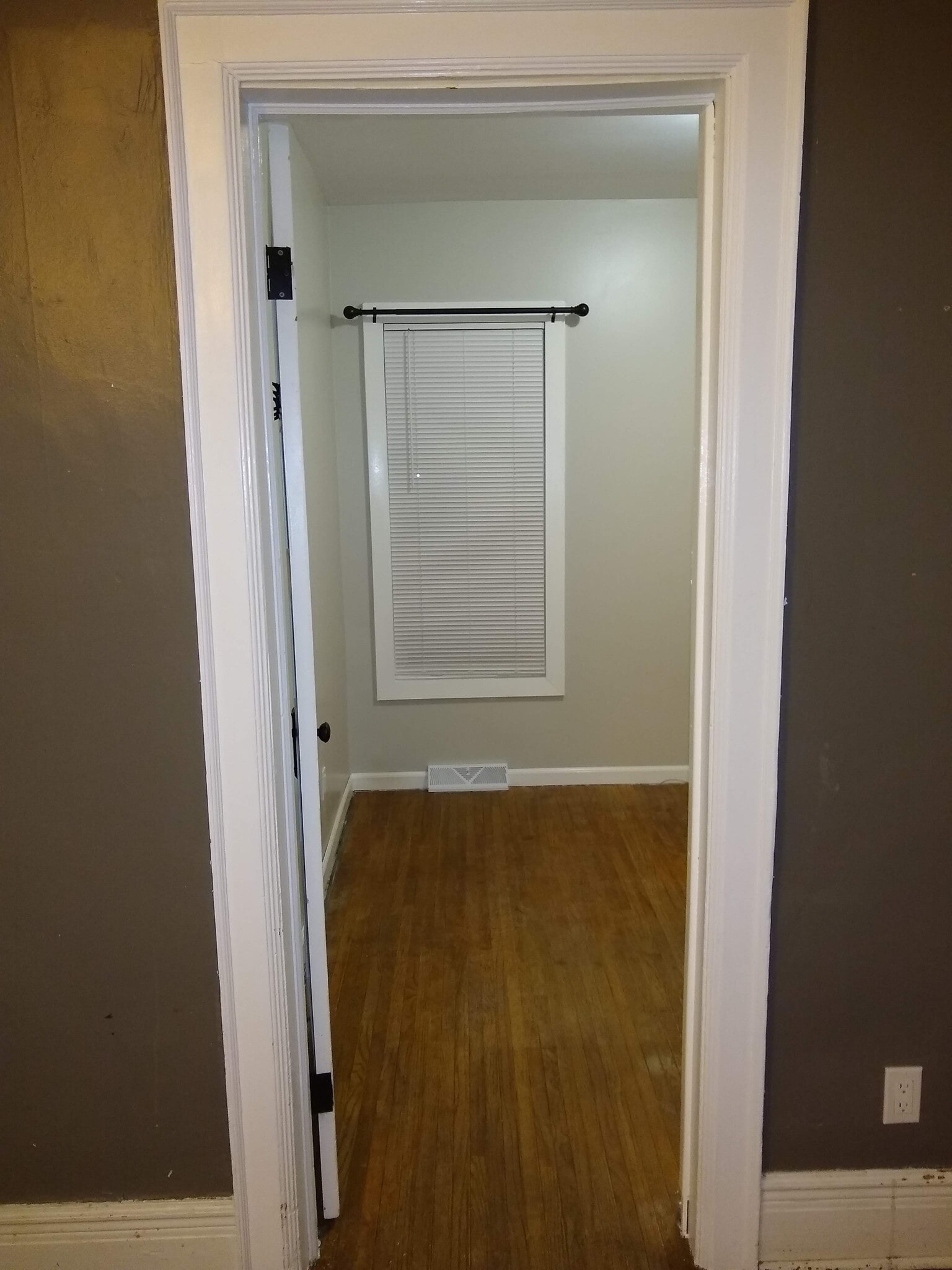 2nd bedroom - 19 Sheffield Ave