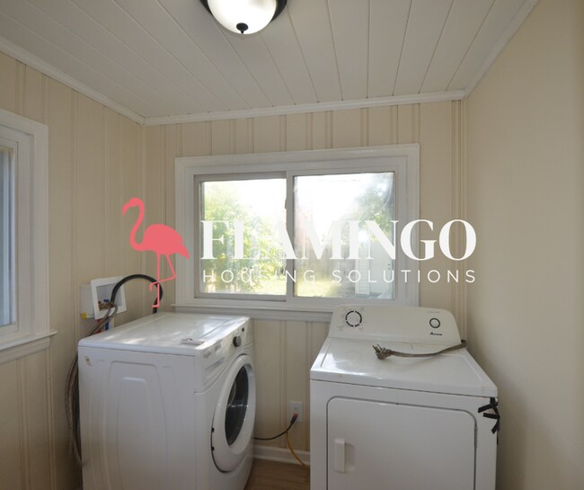 Building Photo - 132 Haynes St