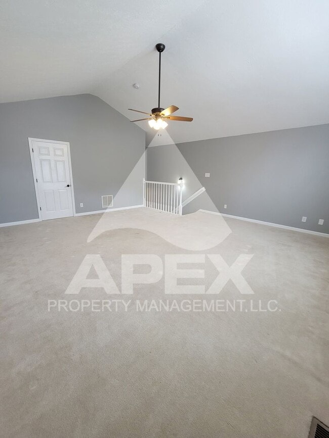 Building Photo - Beautiful 3 Bd/2.5 Ba Single Family home w/Bonus Rm in West Knoxville!