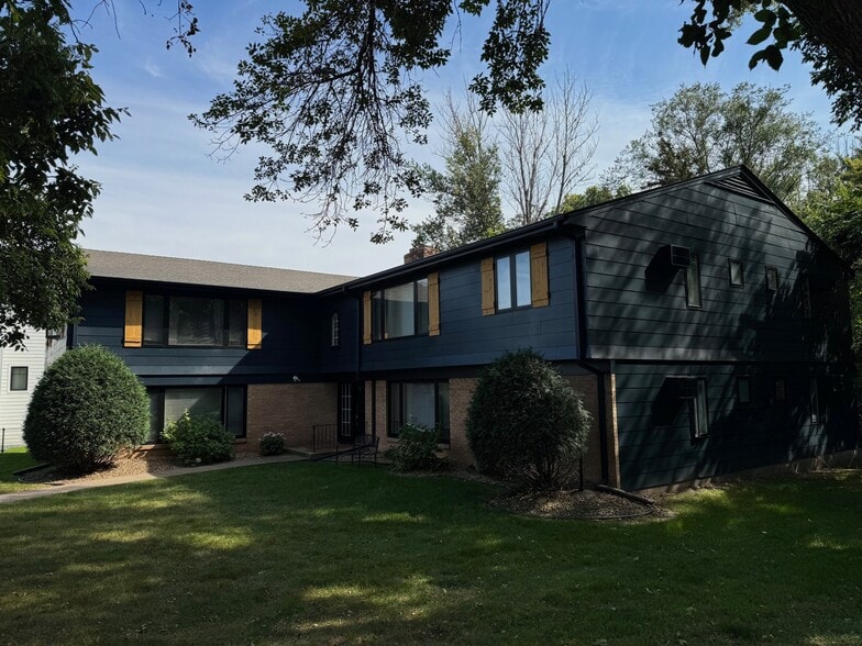 Building Photo - 190 Wayzata Blvd E