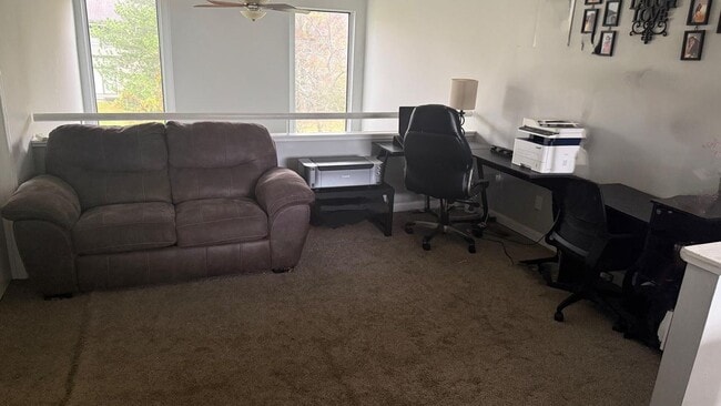 Building Photo - 735 Hamilton Ct