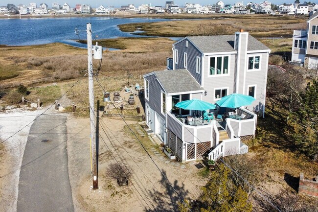 Building Photo - 6 Ivy Ln