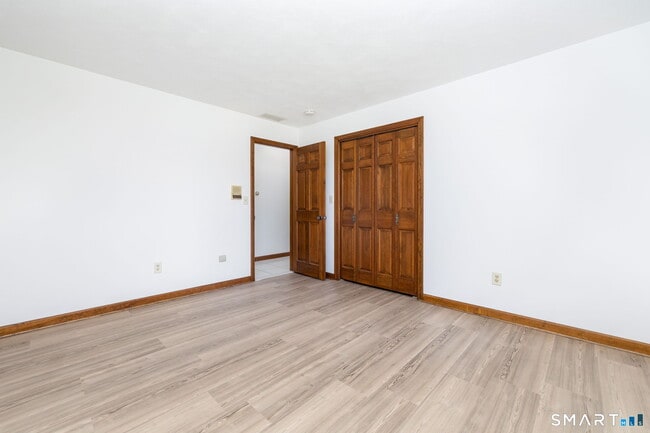 Building Photo - 428 Maple St