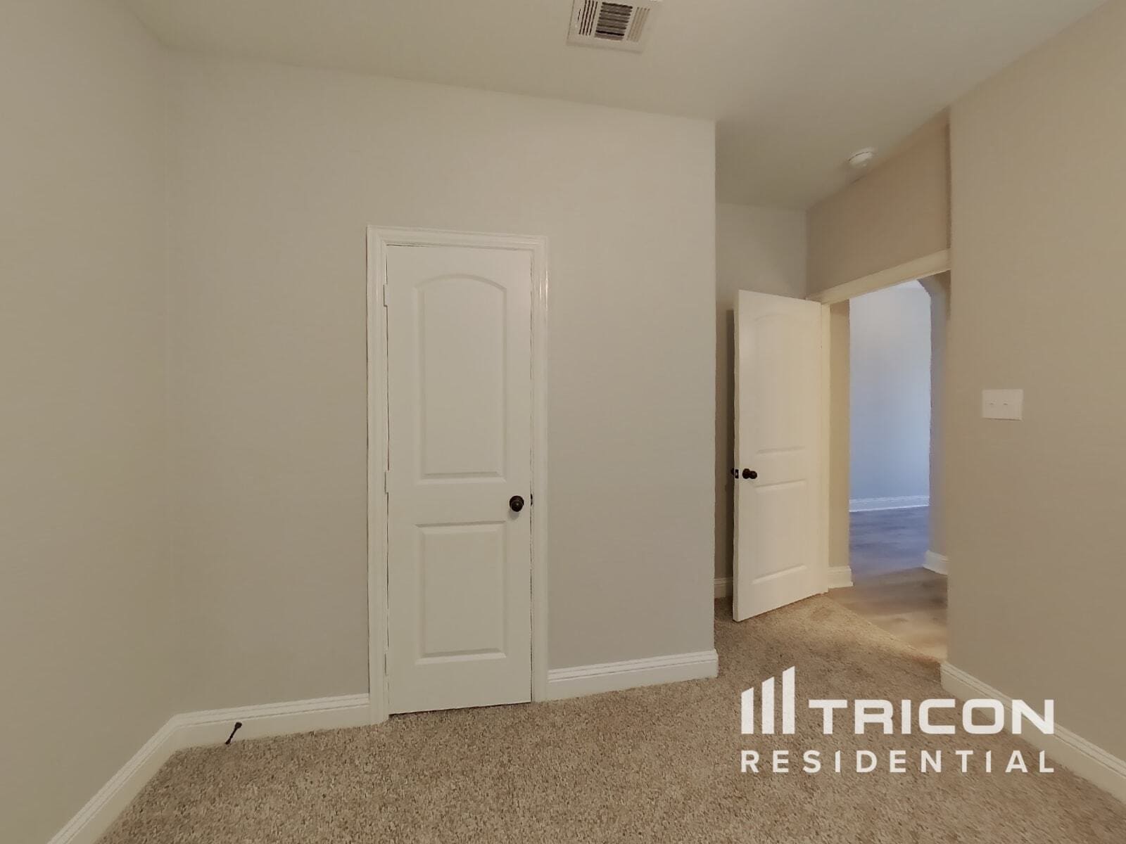 Building Photo - 509 Dogwood Dr