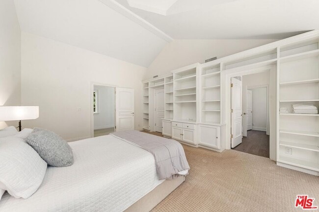 Building Photo - 515 S Westgate Ave