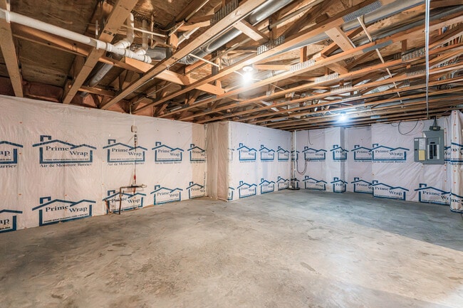 Building Photo - 639 Stonegate Dr