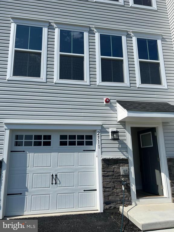 Building Photo - 2511 Baydon Ln