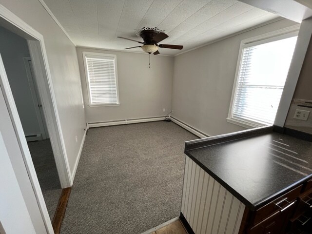 Building Photo - 388 Snell St