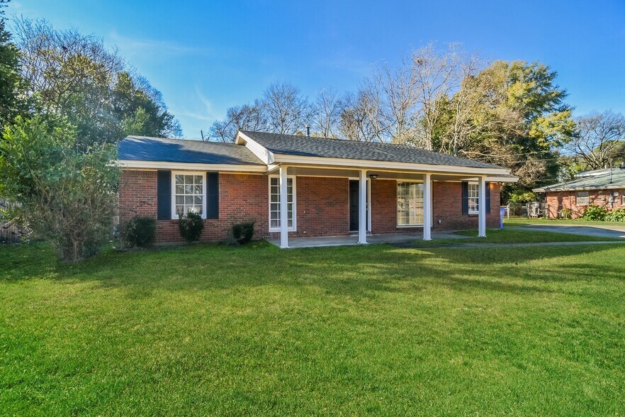 Building Photo - 227 Marian Dr