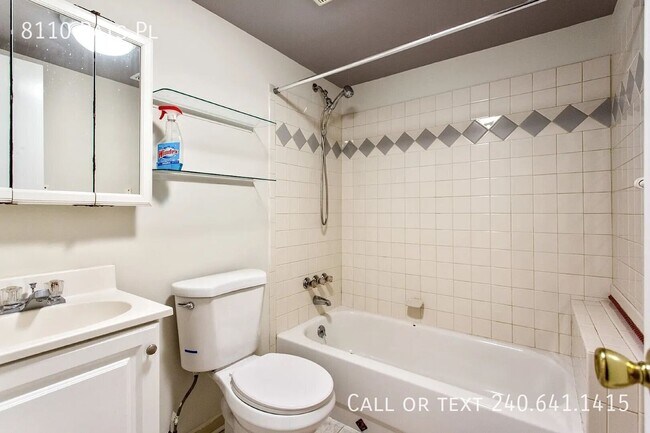Building Photo - 8110 Pats Pl