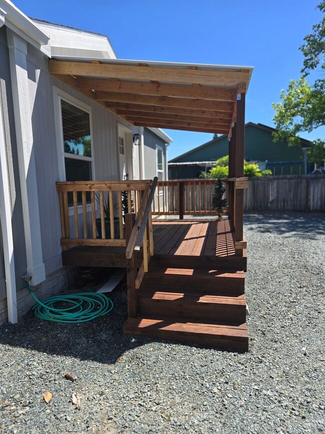 Building Photo - 3 bed 2 bath  Family Home for Rent in Gran...