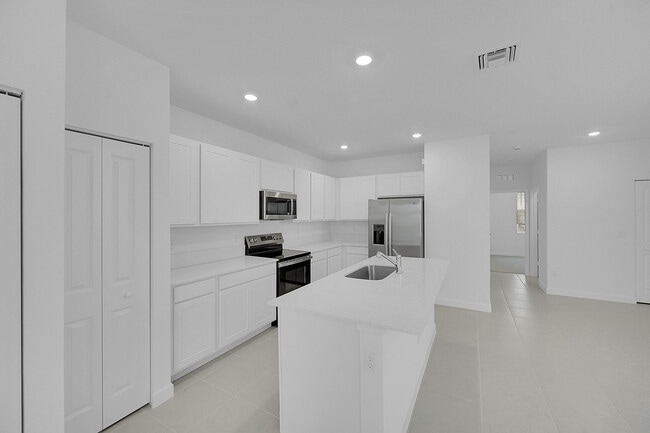 Building Photo - 520 Rivergrass St
