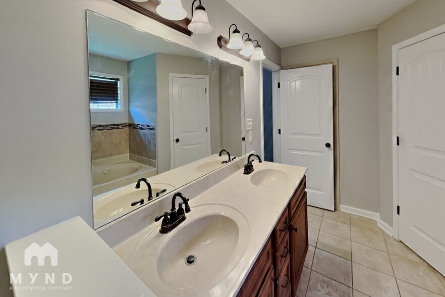 Building Photo - 1087 Acadia Pl