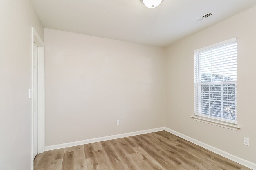 Building Photo - 4703 Tumbleweed Ct