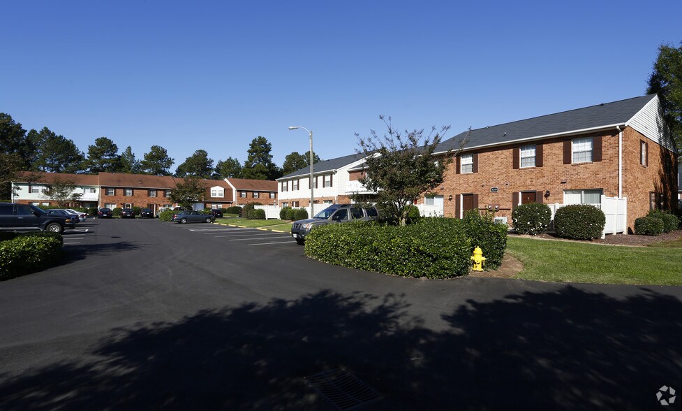 Woodland Creek Apartments 5216 Penrith Dr Durham NC 27713 Apartment Finder