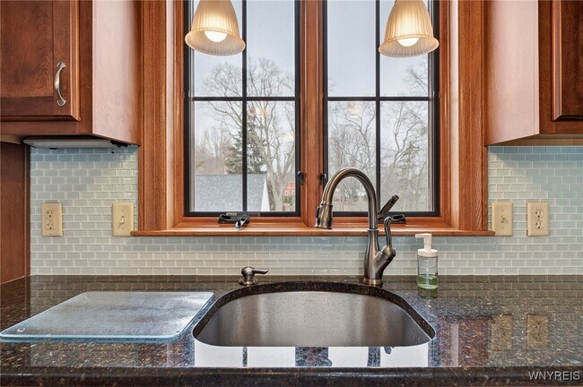 Building Photo - 3945 Lower River Rd