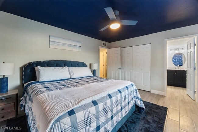 Building Photo - 610 SW 47th Terrace