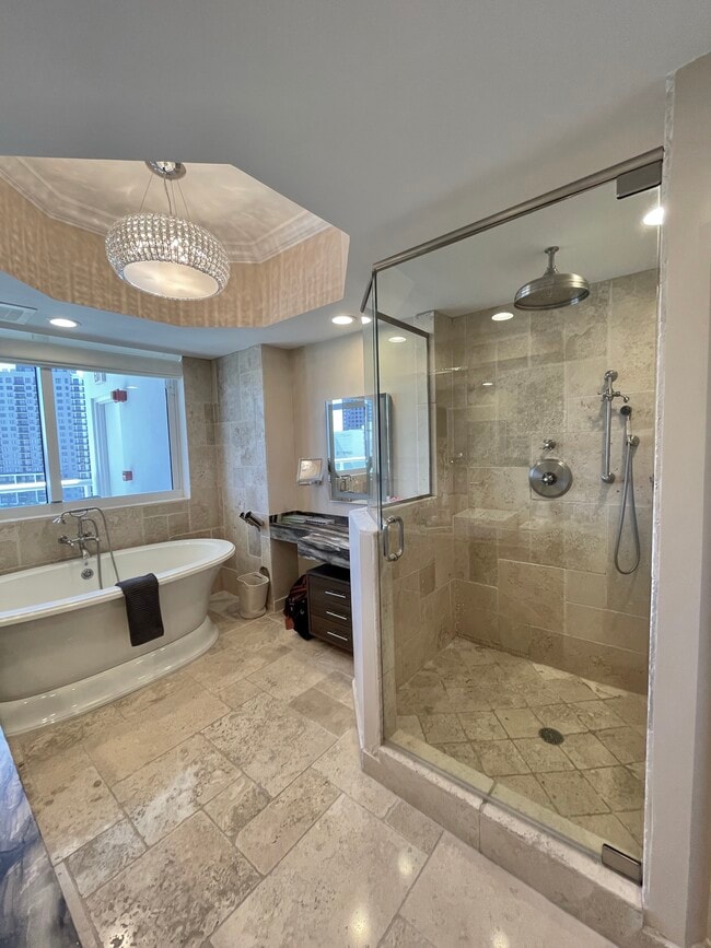Master Bathroom - 333 Las Olas Way