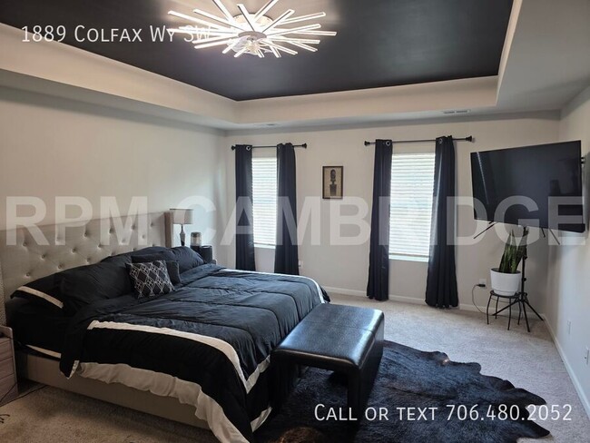 Building Photo - For Rent: Stunning 3-Bed, 3-Bath Townhome ...