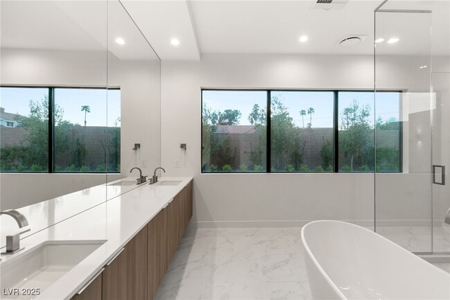 Building Photo - 7385 Heron Cyn Ct