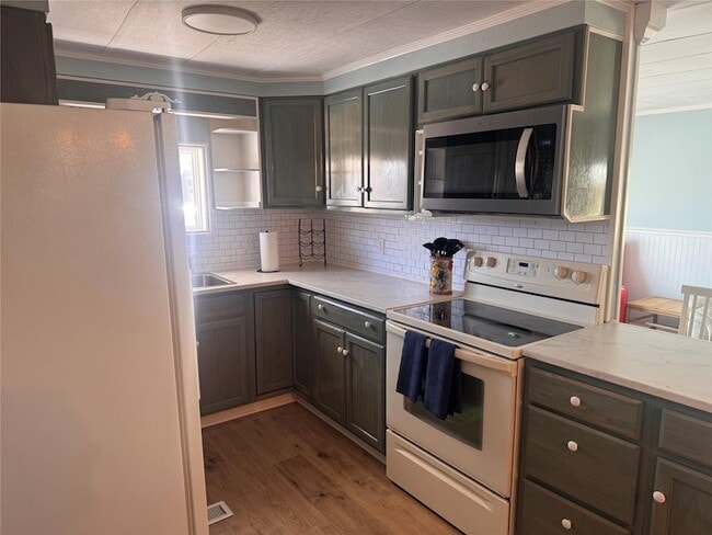 Building Photo - 8709 SW 15th St