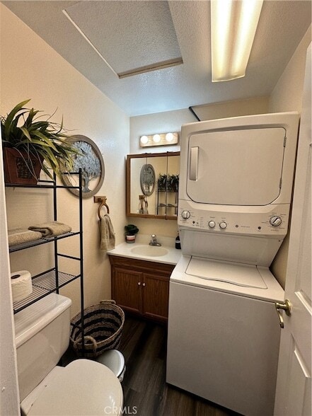 Building Photo - 33010 Donner Ln