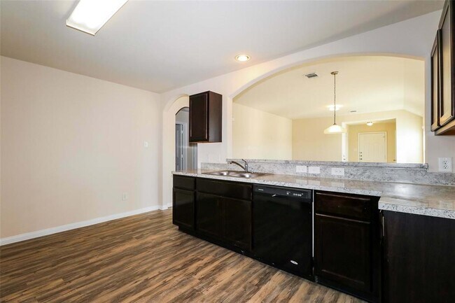 Building Photo - 2414 Peterborough Way