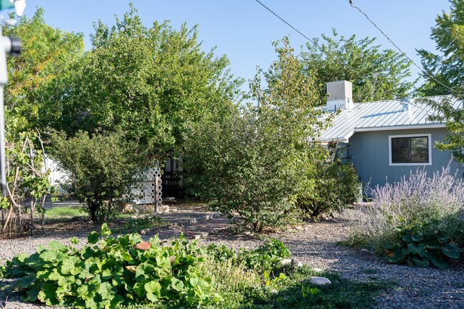 Building Photo - 511 Western Dr