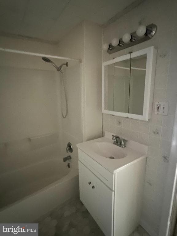 Building Photo - 303 S Baltimore St