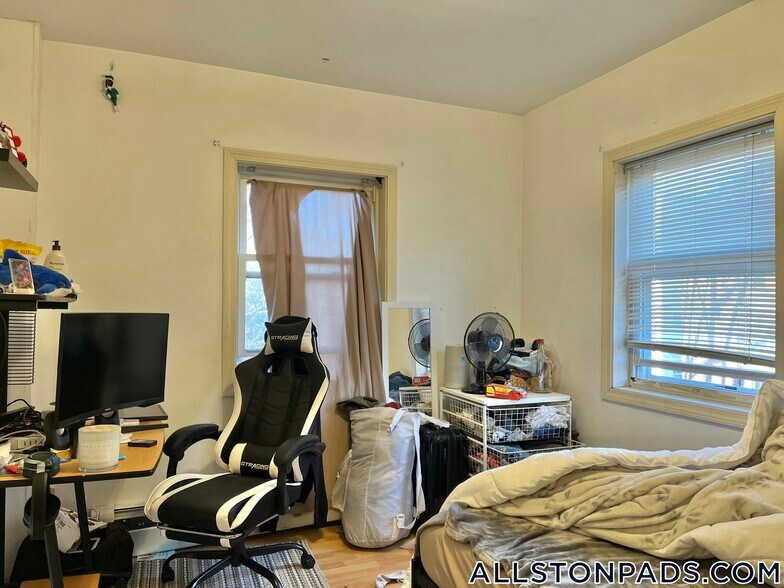 Building Photo - 26 Greylock Rd