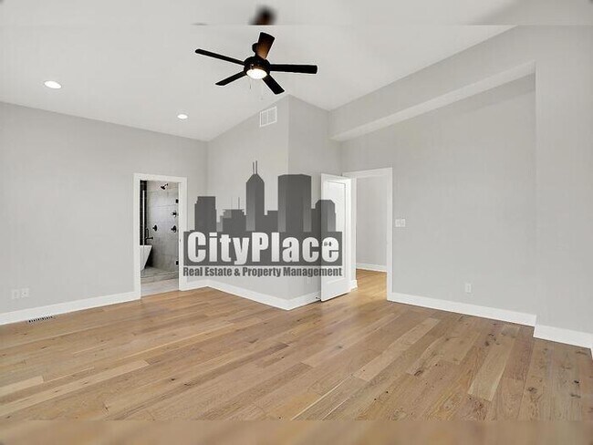 Building Photo - 2008 Yandes St