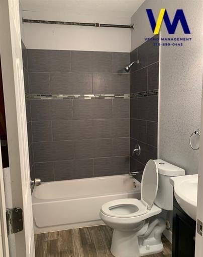 Building Photo - 2305 Pinn Rd