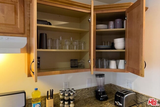 Building Photo - 11257 Collett Ave