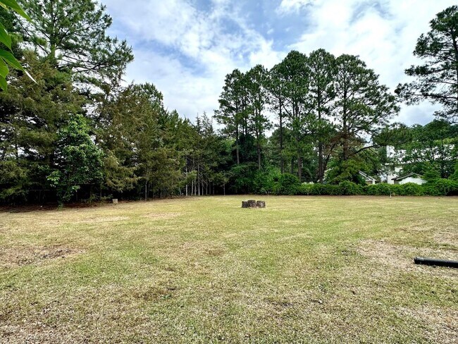 Building Photo - 6604 Kodiak Dr