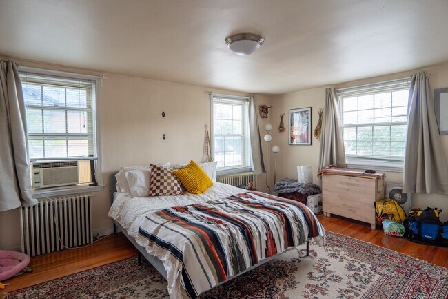 Building Photo - 1 bedroom w/d in unit