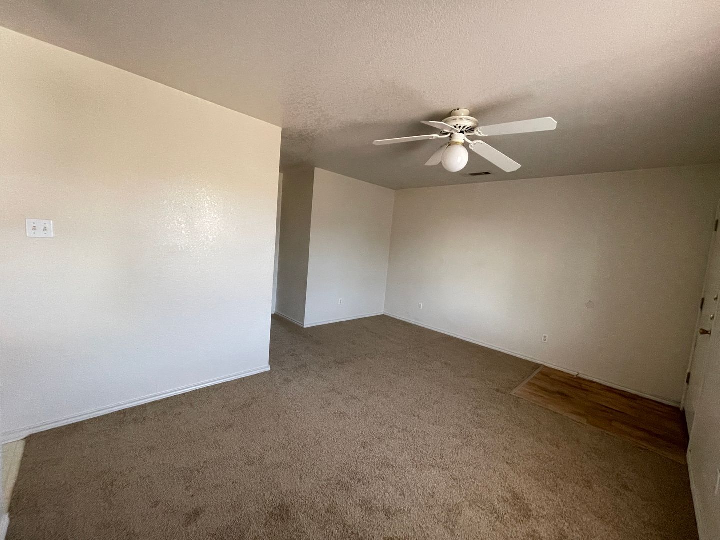 Building Photo - 1801 Cedarhill Dr