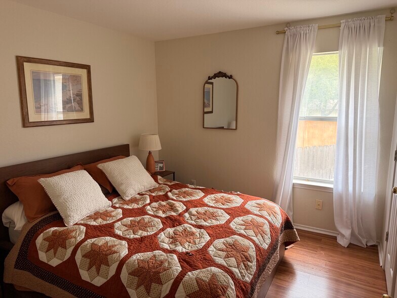 Building Photo - 1706 Red Rock Cv