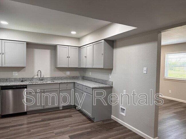 Building Photo - 11015 I-30 Frontage Rd