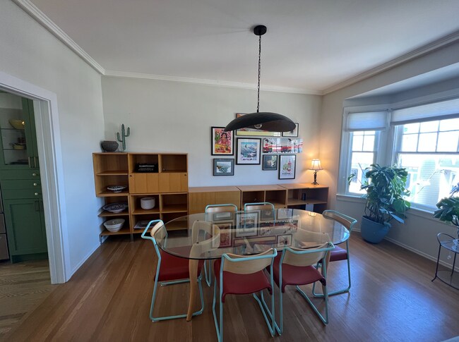 Dining room - 37 Alma St