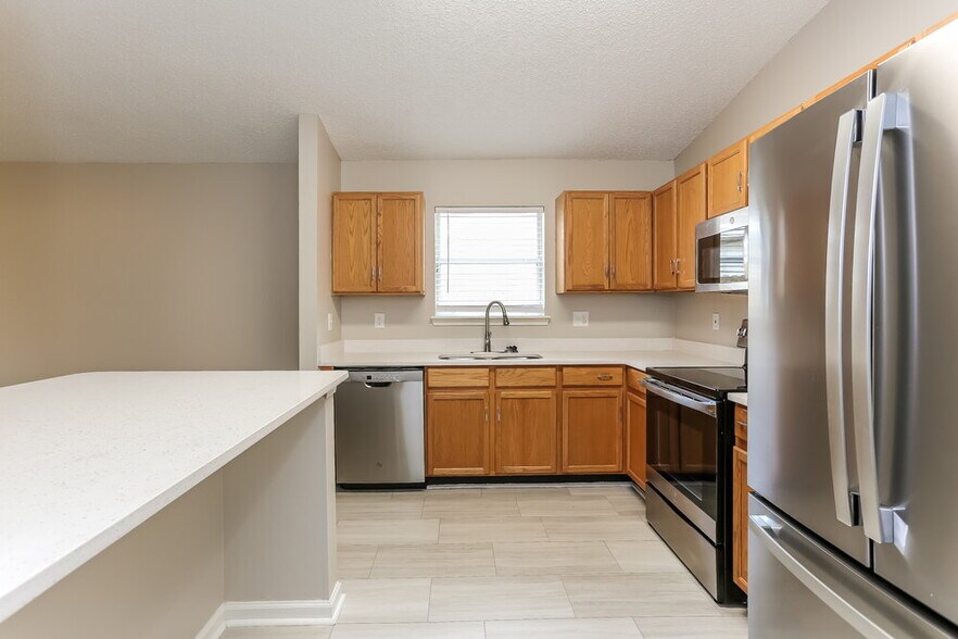 Building Photo - 3416 International Village Dr W