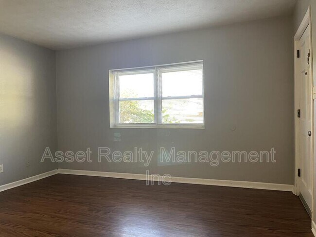 Building Photo - 5017 Inskip Rd