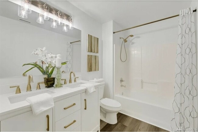 Building Photo - 20074 Ramblewood Rd SE