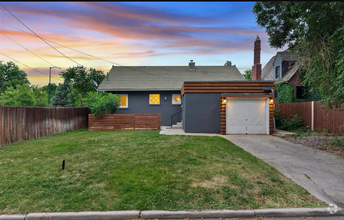 Building Photo - Beautiful 2 Bed Home in Cherry Creek