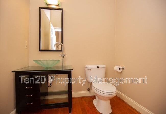 Building Photo - 4701-12 Turnberry Ln