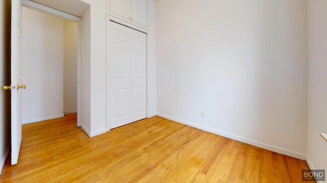 Building Photo - 3 bedroom in Manhattan NY 10003