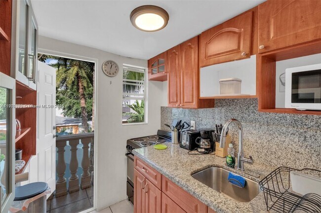 Building Photo - 1033 NW 6th St