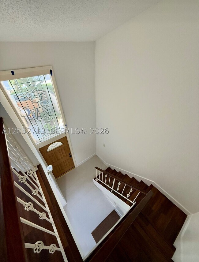 Building Photo - 14293 Kendale Lakes Dr