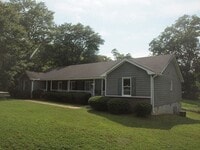 Building Photo - Spacious 2Bd/2Ba Duplex - Move-In Ready!
